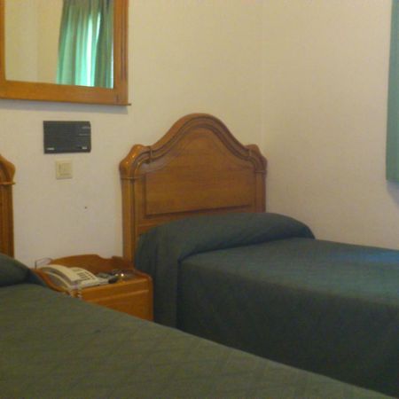 Hostal Juanito Мостолес Екстер'єр фото