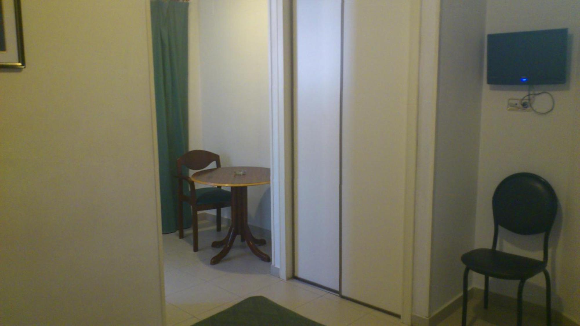 Hostal Juanito Мостолес Екстер'єр фото