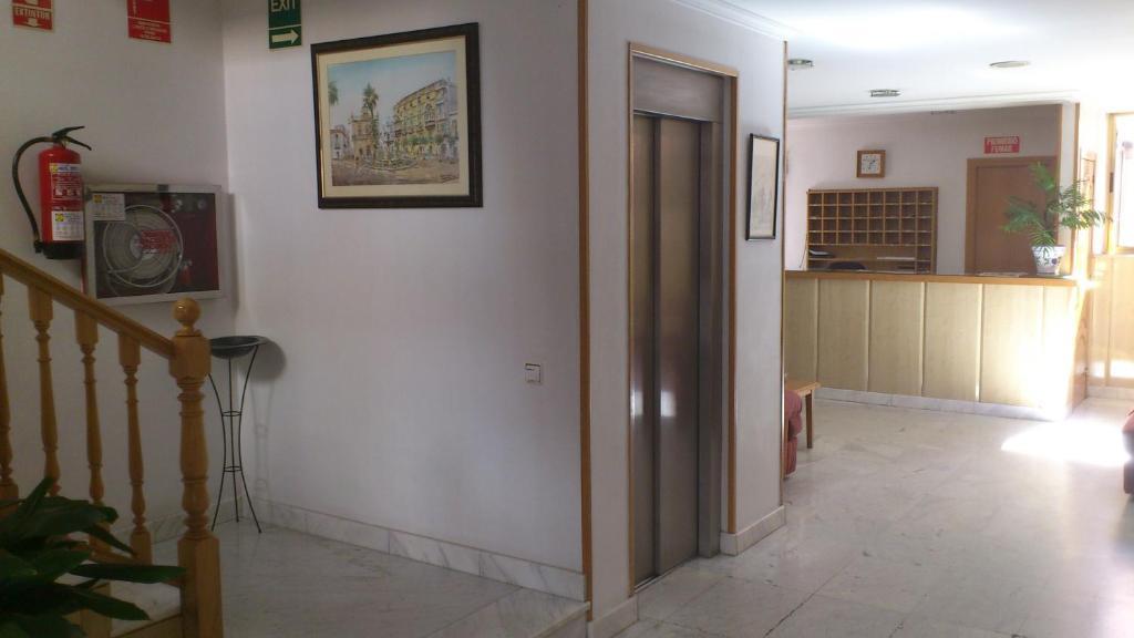 Hostal Juanito Мостолес Екстер'єр фото